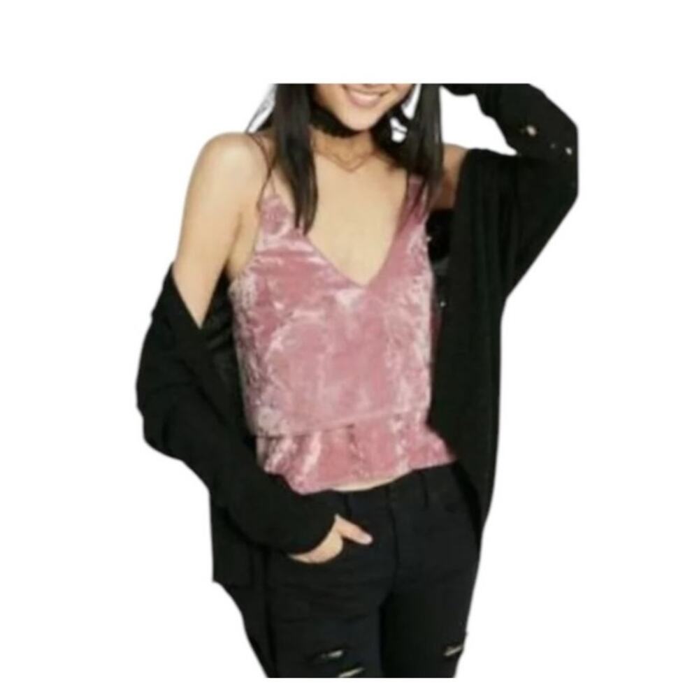 Express cami small V neck crushed velvet cropped tiered ruffle strappy pink NEW